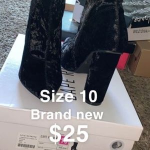 Suede Black heeled boots